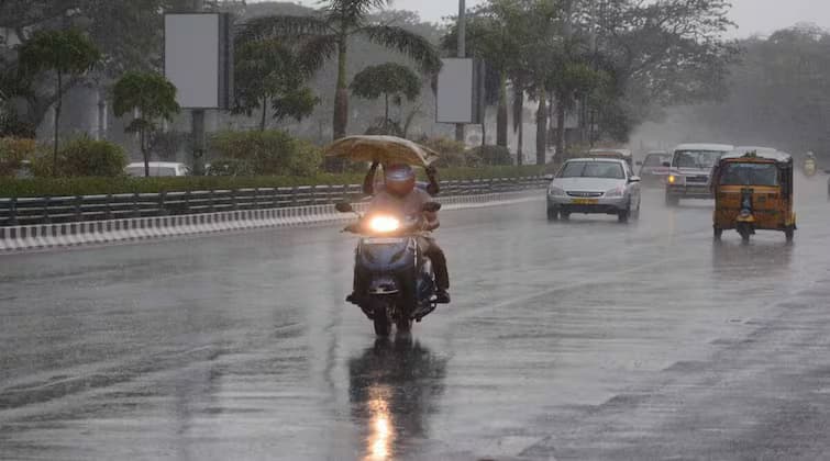 Cyclone Montha Rains Update: Storm Intensifying, Heavy Rains in Andhra Pradesh… Holidays for Educational Institutions