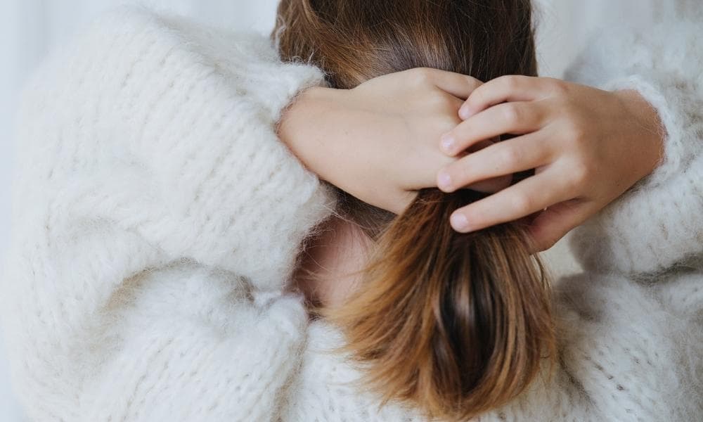 Keep Your Hair Happy This Winter! Simple Tips for Strong, Shiny Locks