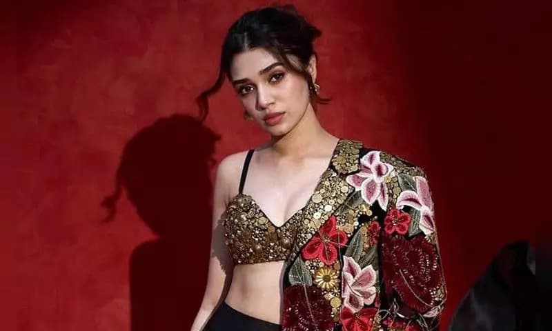 Kriti's new journey on the Tamil-Malayalam road!