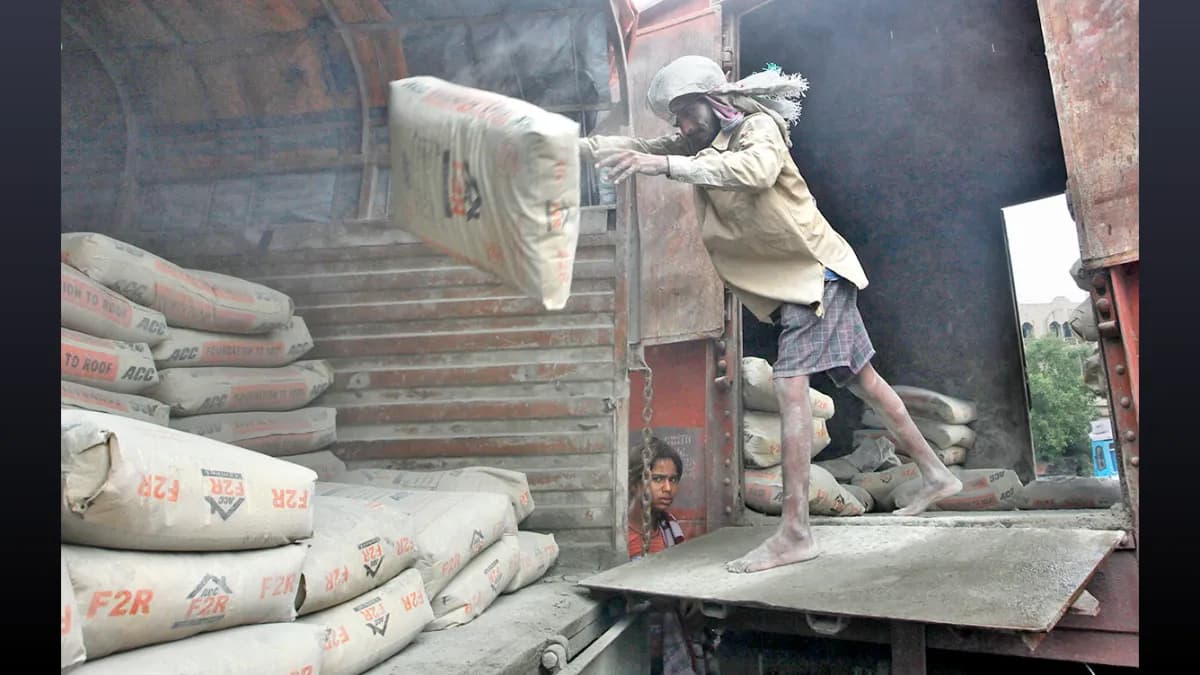 Cement Boom Ahead: ₹1.2 Lakh Crore Investments to Power India’s Growth by 2028!