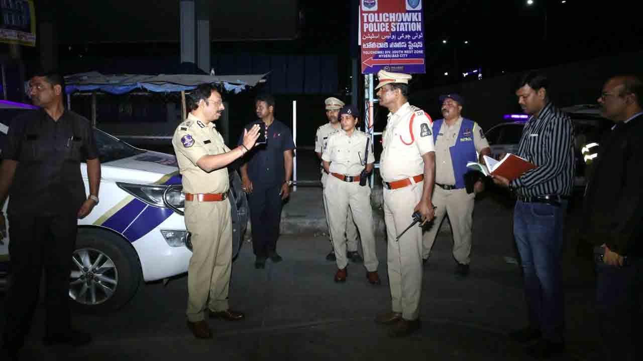 CP Sajjanar’s Midnight Inspection: Strict Warning to Rowdy-Sheeters, Focus on City Safety