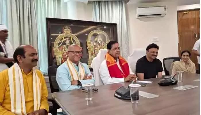 Devotee Mantenna Ramalinga Raju Donates 9 Crore Rupees to TTD