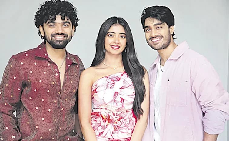 “Emotional Drama” Song from Patang