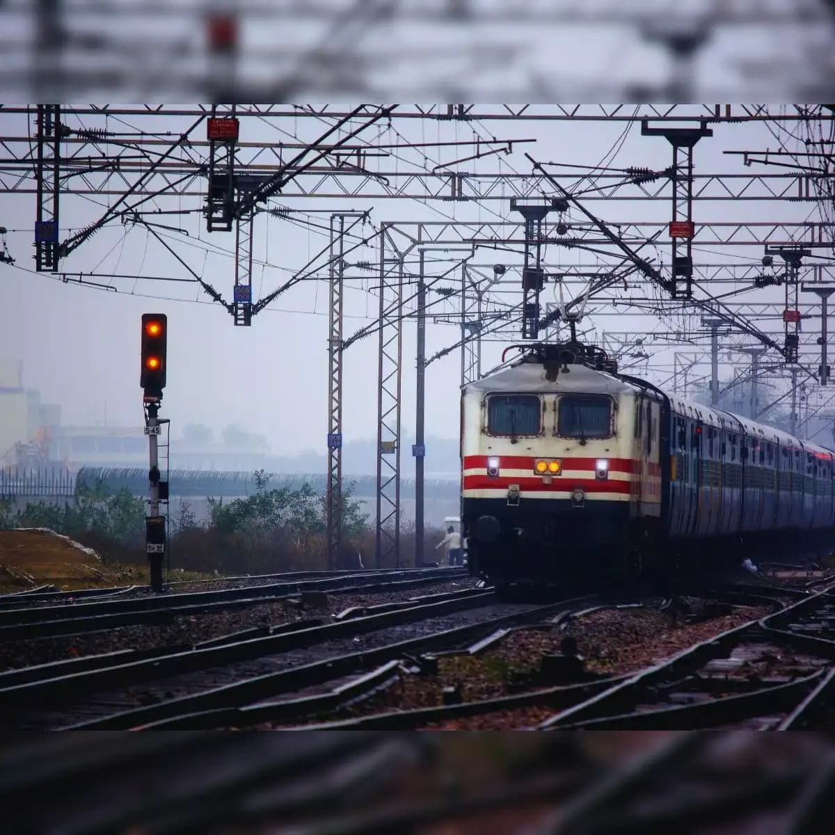 Railway plans to implement OTP-based window tickets in tatkal!