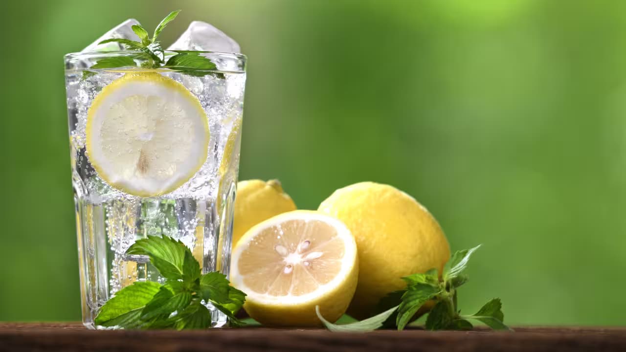 Lemon Juice for Health, But... Moderation is Key, Say Doctors