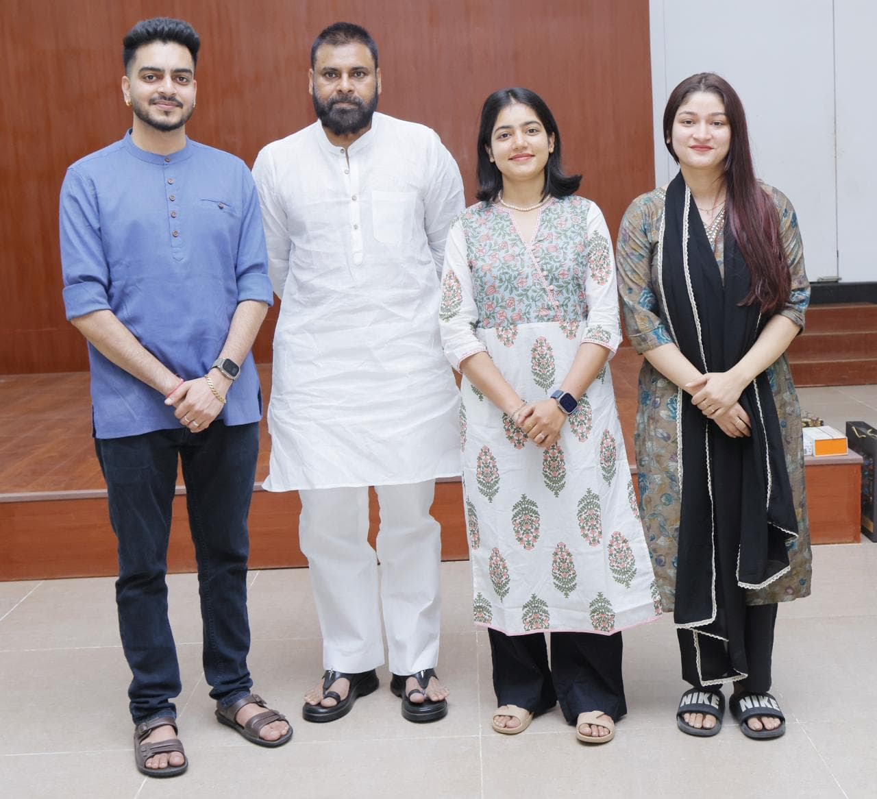 Deputy Chief Minister Pawan Kalyan Praises Young Travel Vlogger Swathi Roja