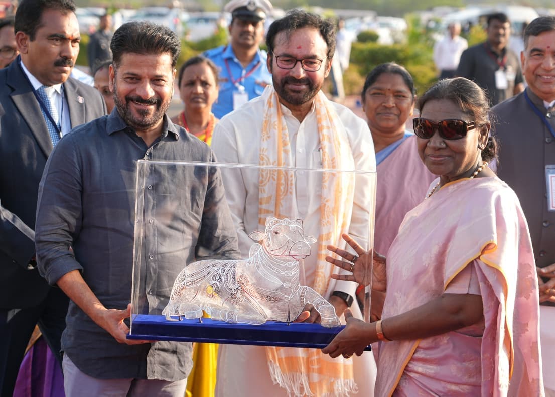 CM Revanth Reddy Leads Presidential Send-Off !
