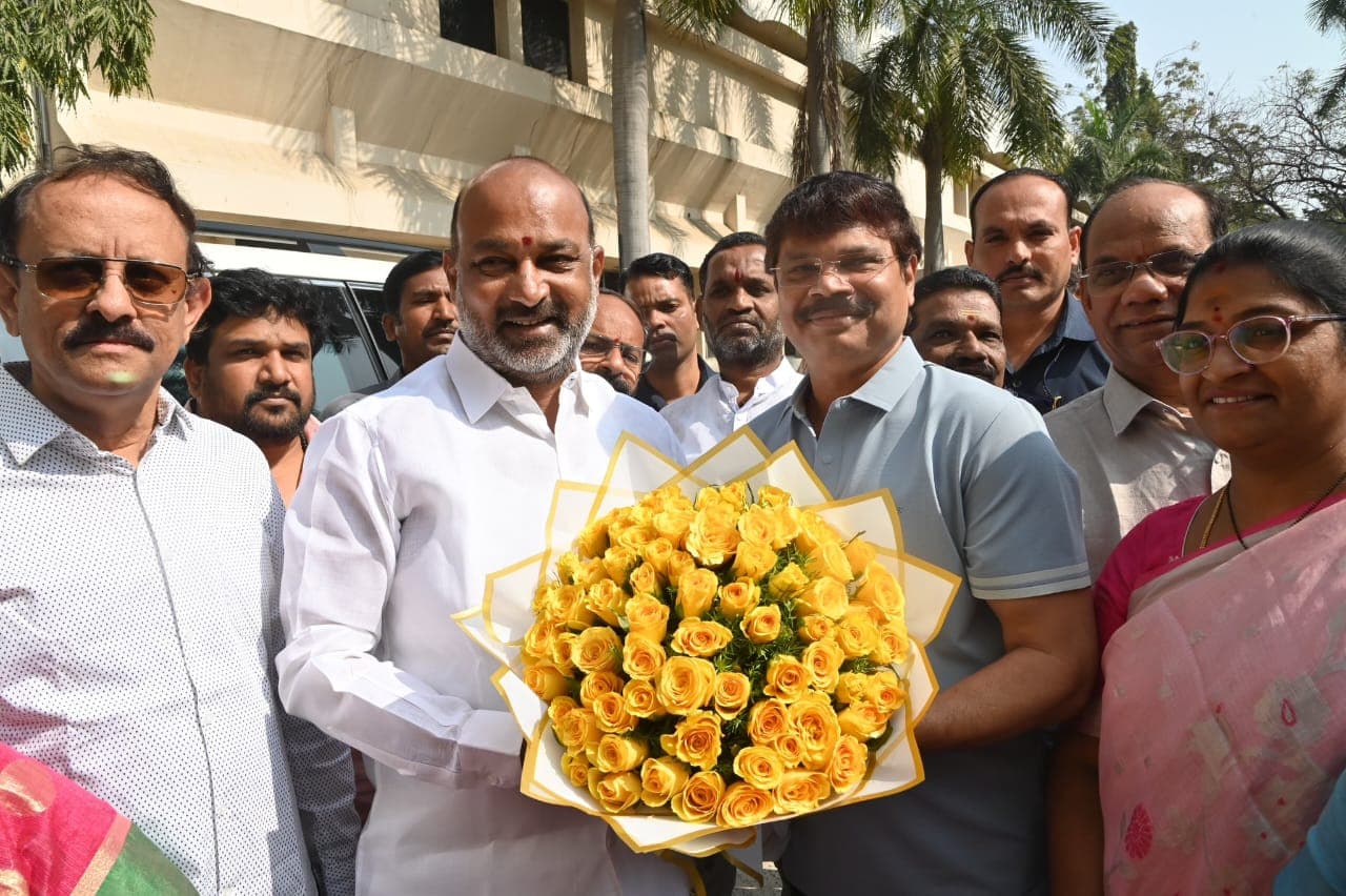 Union Minister Bandi Sanjay Watches Akhanda 2