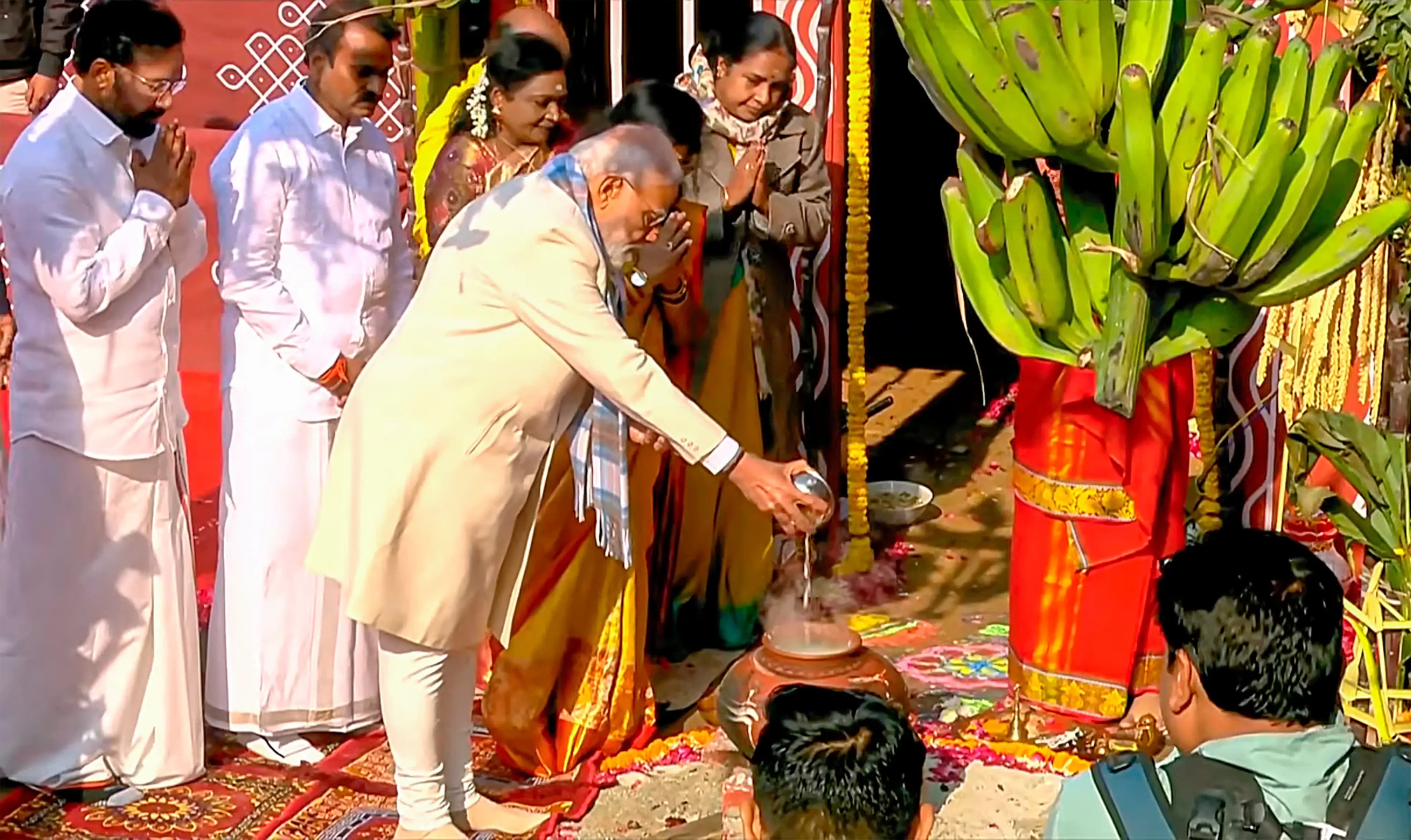 PM Modi Cooks Pongal at Sankranti Celebrations