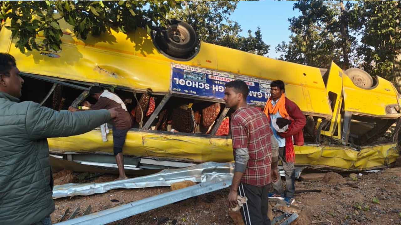 Jharkhand: Tragic Bus Accident Strikes While Traveling to a Wedding