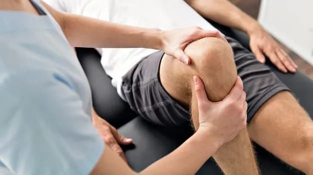Doctors Say Daily Exercise Helps Prevent Knee Pain