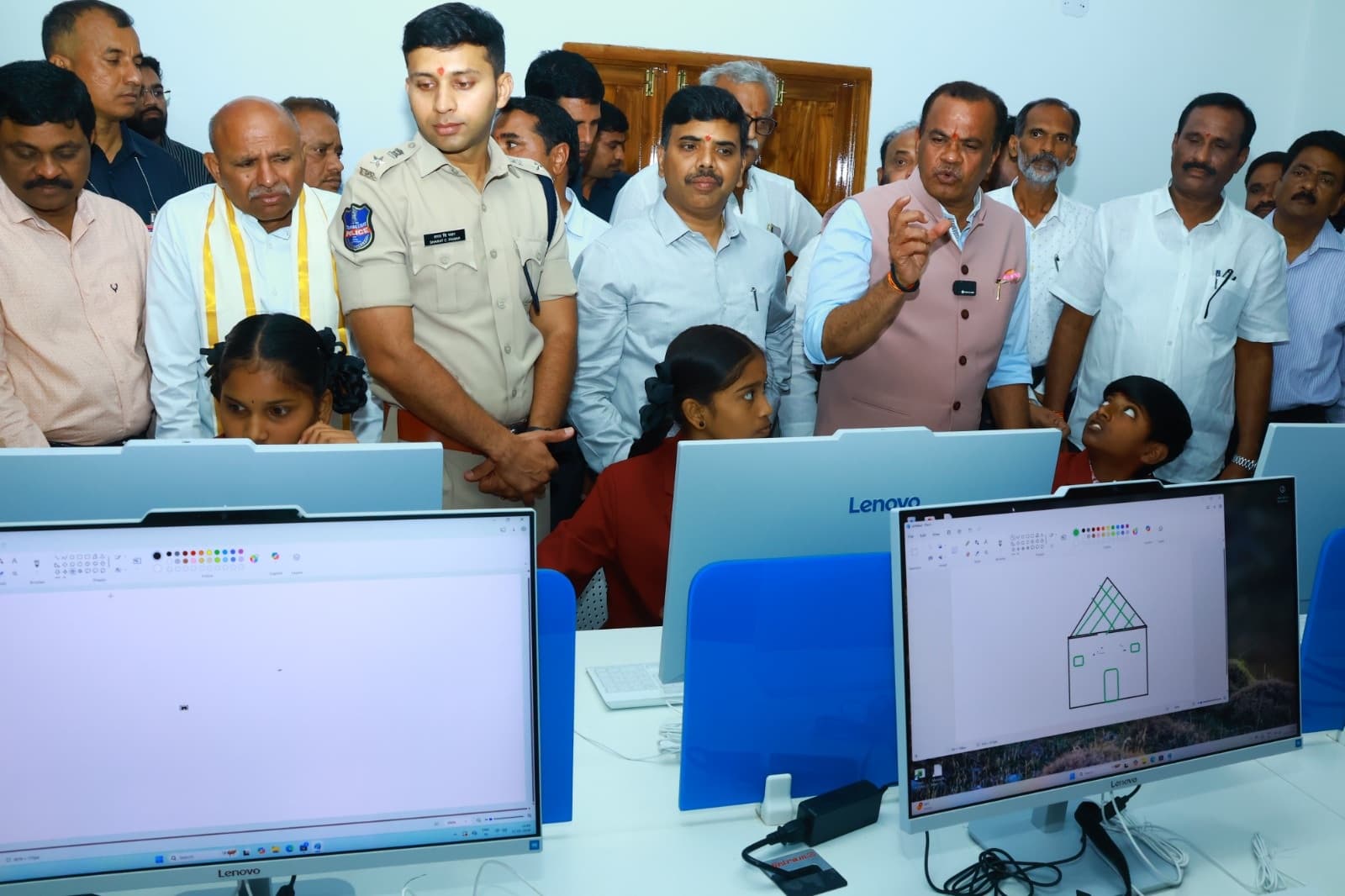 Education Turning Into Business: Minister Komatireddy Slams Corporate Schools