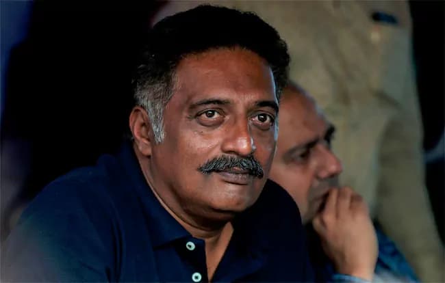 Prakash Raj Raises Concern Over Political Interference in Cinema at Bengaluru Film Festival!
