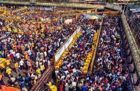 Medaram Jatara Rush, Forest Region Packed With Devotees !