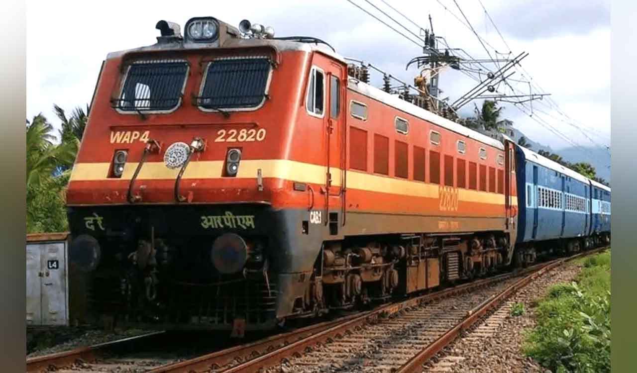 Superfast Train Accident Narrowly Averted at Bitragunta