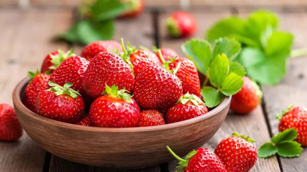 Strawberry: The Secret Fruit for Natural Health, Say Doctors