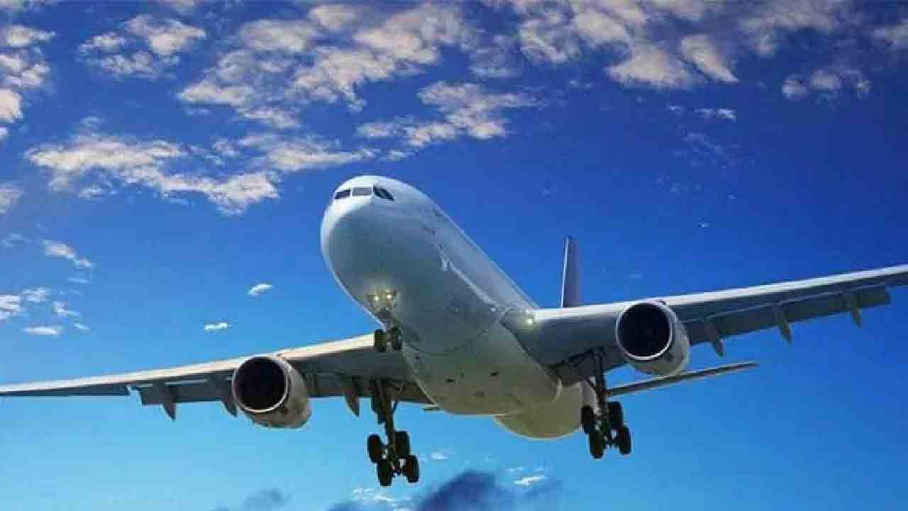 Bomb threat to Singapore-Hyderabad flight.. found to be fake after checks