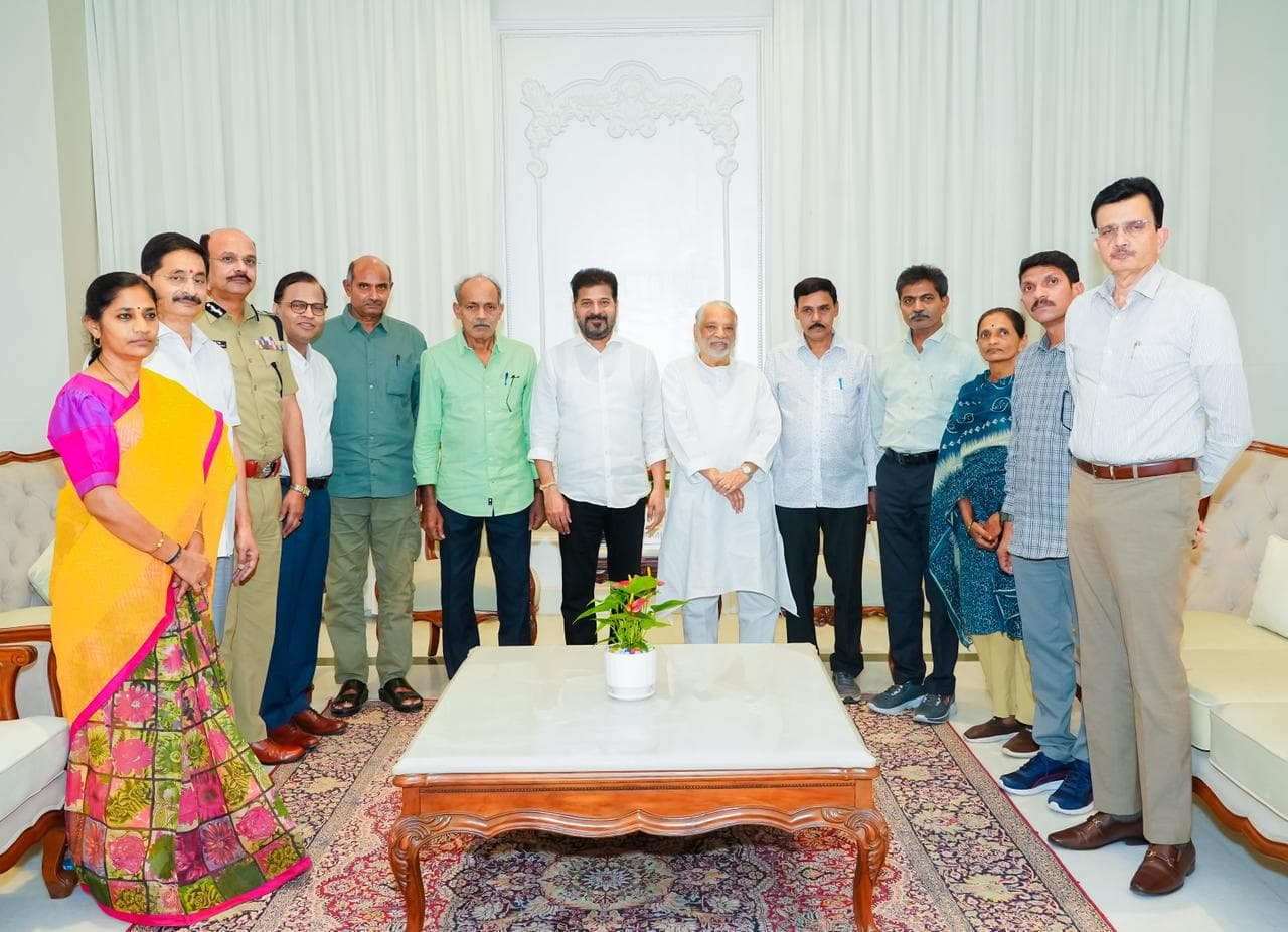 Surrendered Maoist Leaders Meet CM Revanth Reddy !