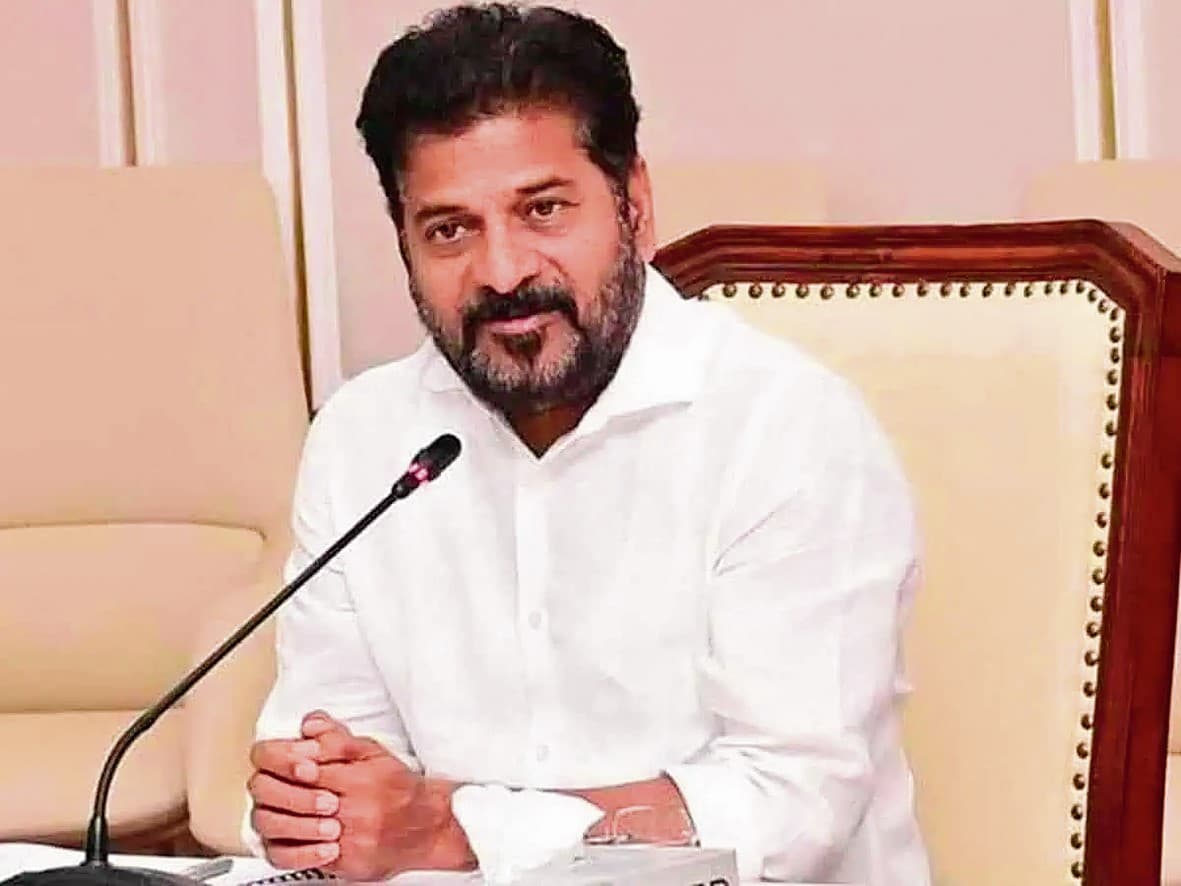 Grand Welcome For Rahul Gandhi In Hyderabad !