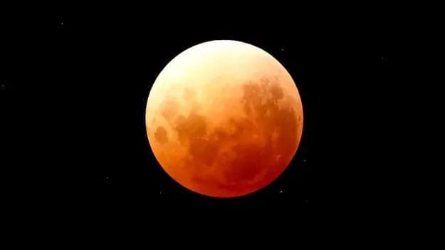 Have You Witnessed the Blood Moon? First Photo of the Total Lunar Eclipse Released