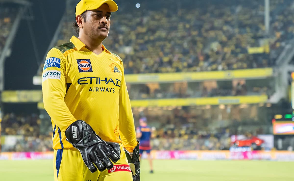 MS Dhoni Issued E-Challan for Traffic Violation in Ranchi!