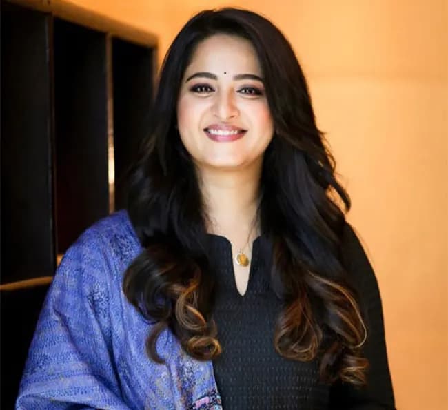 Anushka's Wedding Rumors: Her Team Issues a Clarification