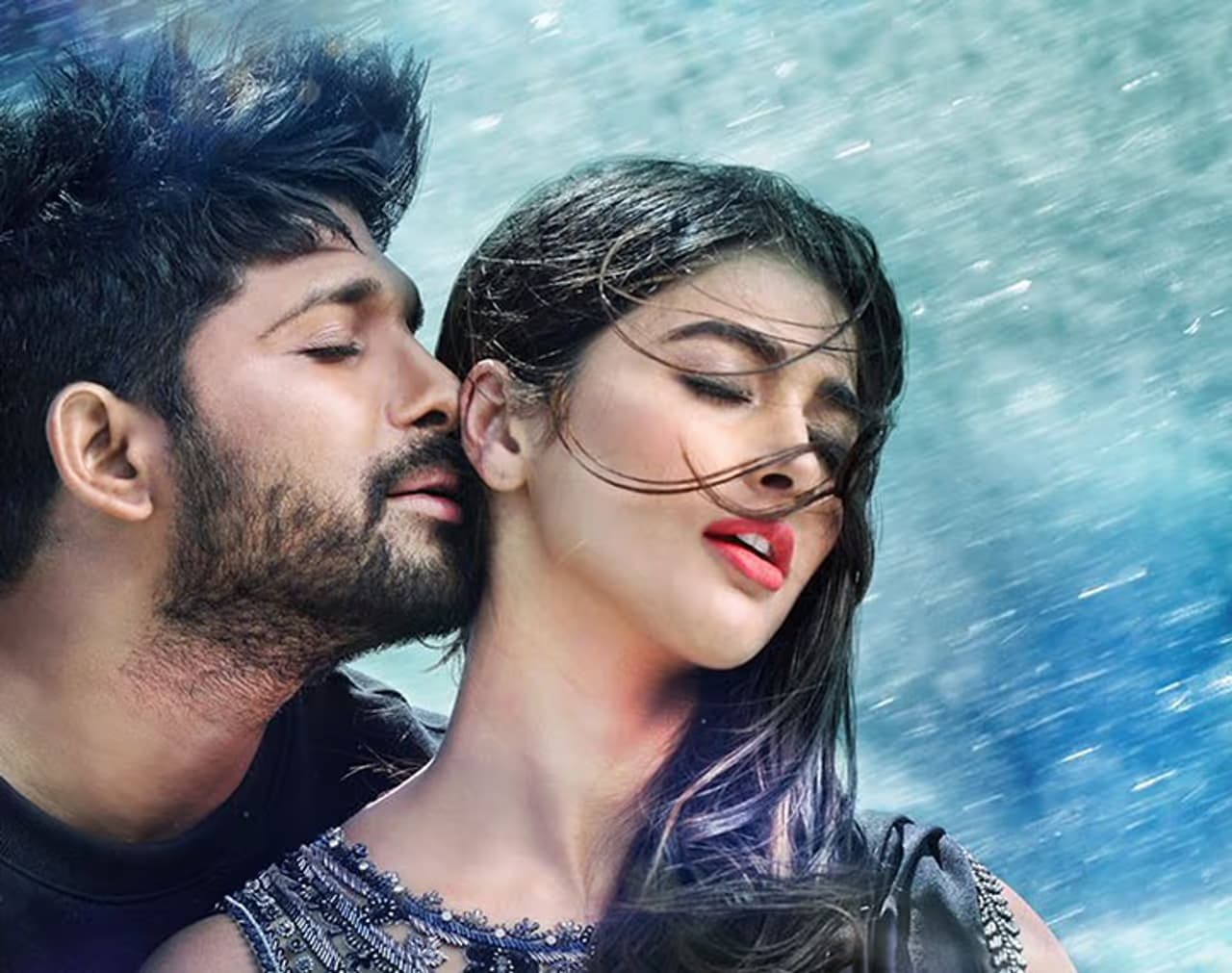 Pooja grabs a bumper offer!