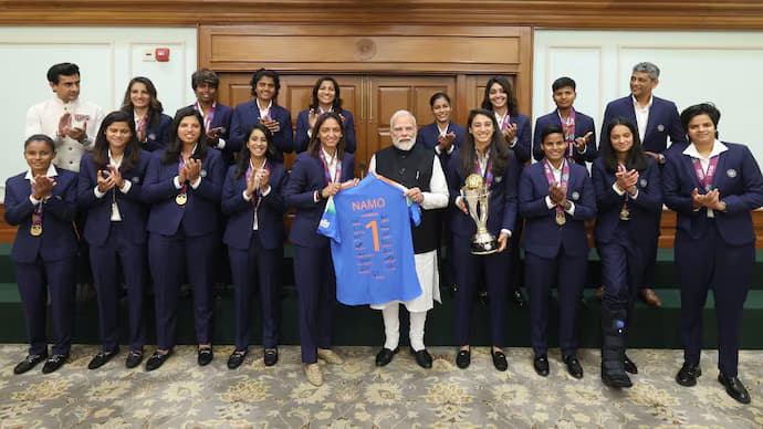Namo 1 Moment: Harmanpreet Kaur & Team India Gift Signed Jersey to PM Modi After World Cup Win
